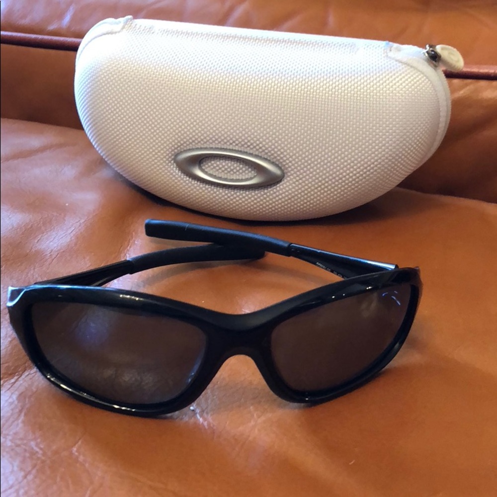 Oakley Encounter sunglasses in original case